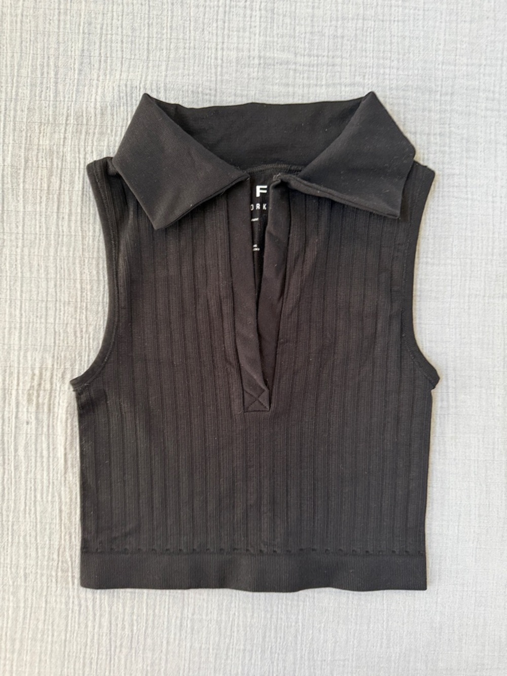 Black Ribbed Sleeveless Polo Tank Top -EUC